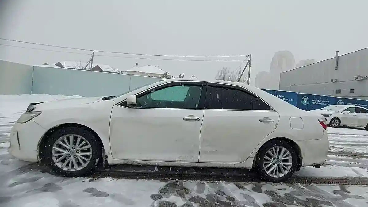 Toyota Camry 2015 года за 11 500 000 тг. в Шымкент