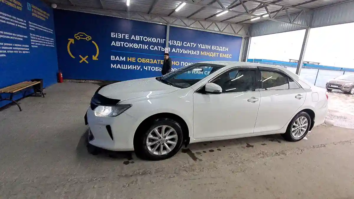 Toyota Camry 2015 года за 11 000 000 тг. в Алматы