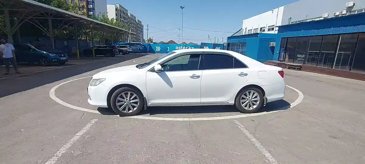Toyota Camry 2013 года за 9 400 000 тг. в Алматы