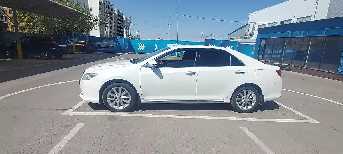 Toyota Camry 2014 года за 9 000 000 тг. в Алматы