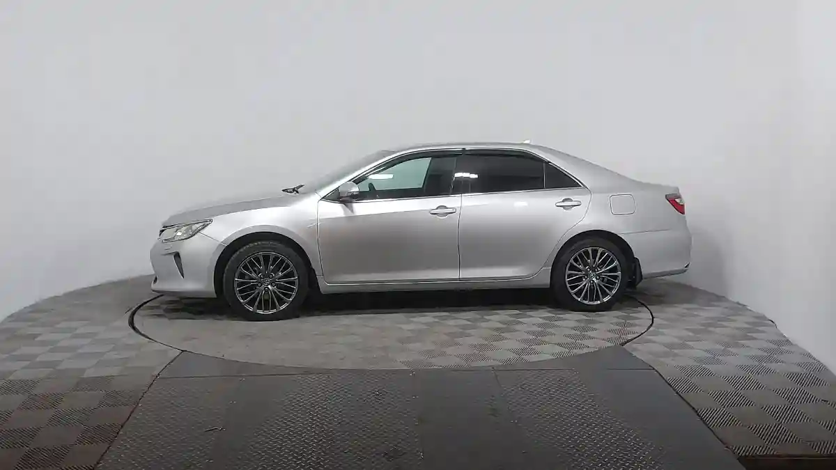 Toyota Camry 2014 года за 10 400 000 тг. в Астана