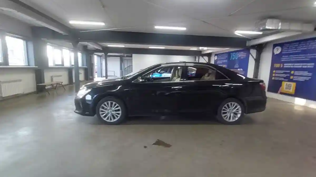 Toyota Camry 2015 года за 10 000 000 тг. в Астана