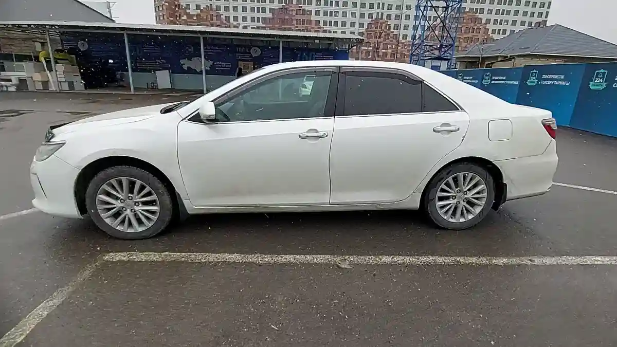 Toyota Camry 2015 года за 10 500 000 тг. в Шымкент