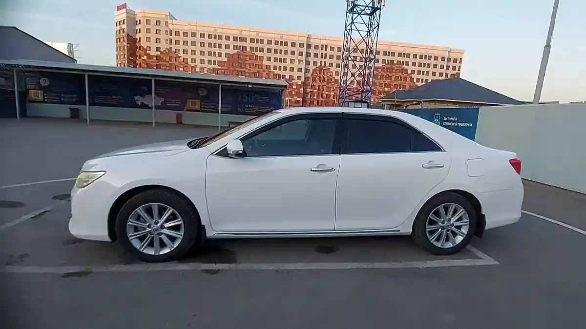 Toyota Camry 2013 года за 11 000 000 тг. в Шымкент