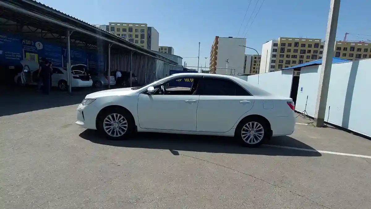 Toyota Camry 2014 года за 10 500 000 тг. в Алматы