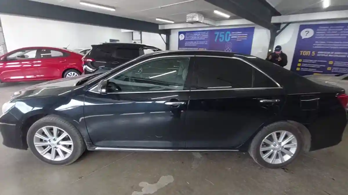 Toyota Camry 2014 года за 9 500 000 тг. в Астана