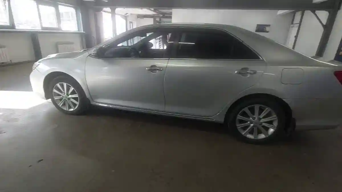 Toyota Camry 2014 года за 8 000 000 тг. в Астана