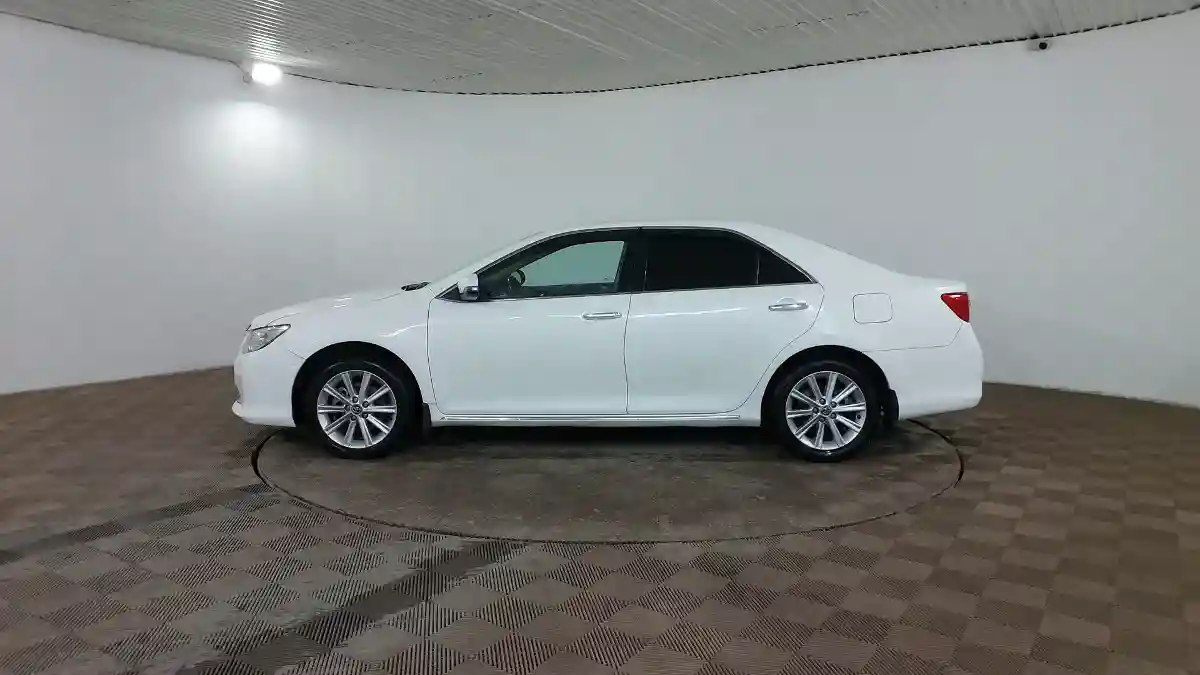 Toyota Camry 2014 года за 8 490 000 тг. в Шымкент