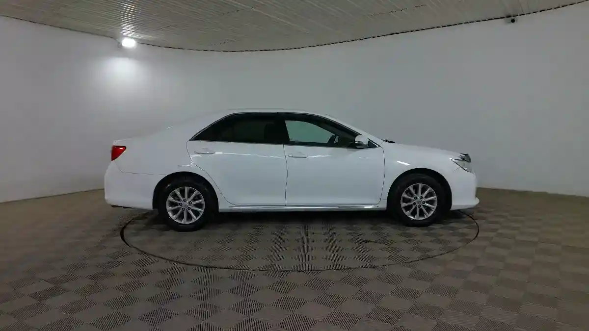 Toyota Camry 2014 года за 9 290 000 тг. в Шымкент