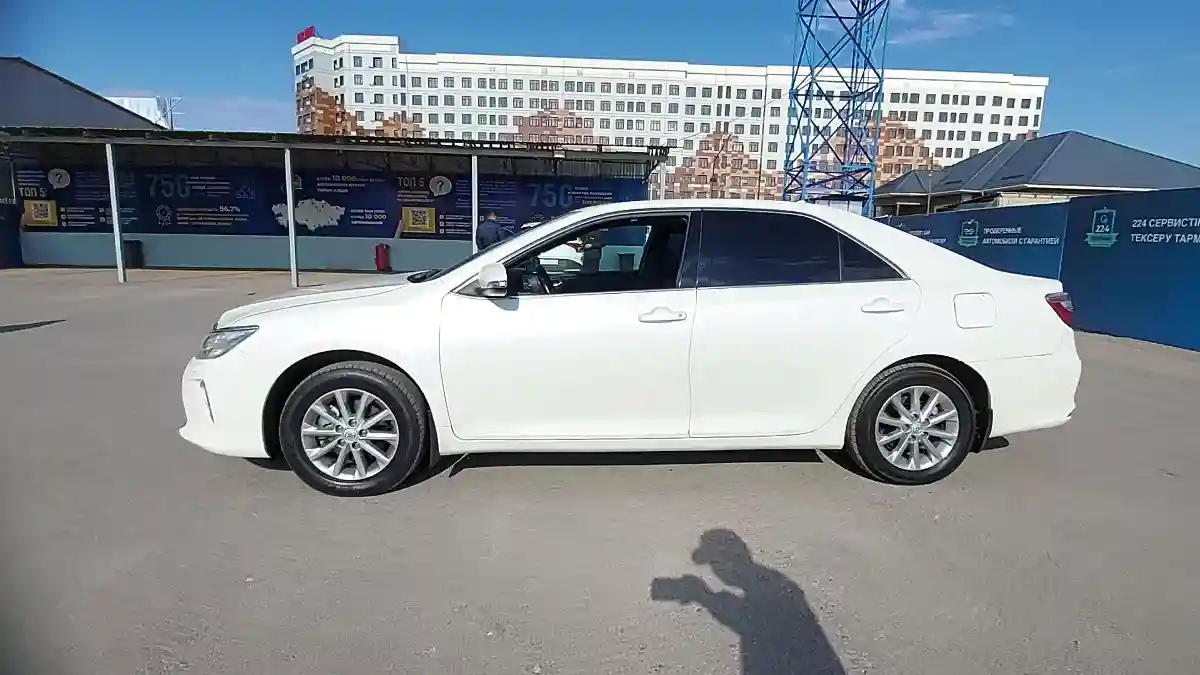 Toyota Camry 2015 года за 12 000 000 тг. в Шымкент