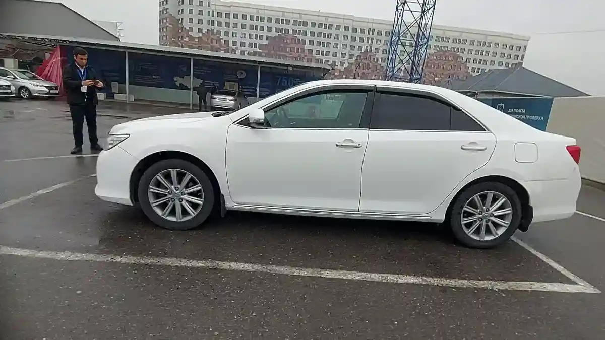 Toyota Camry 2013 года за 9 000 000 тг. в Шымкент