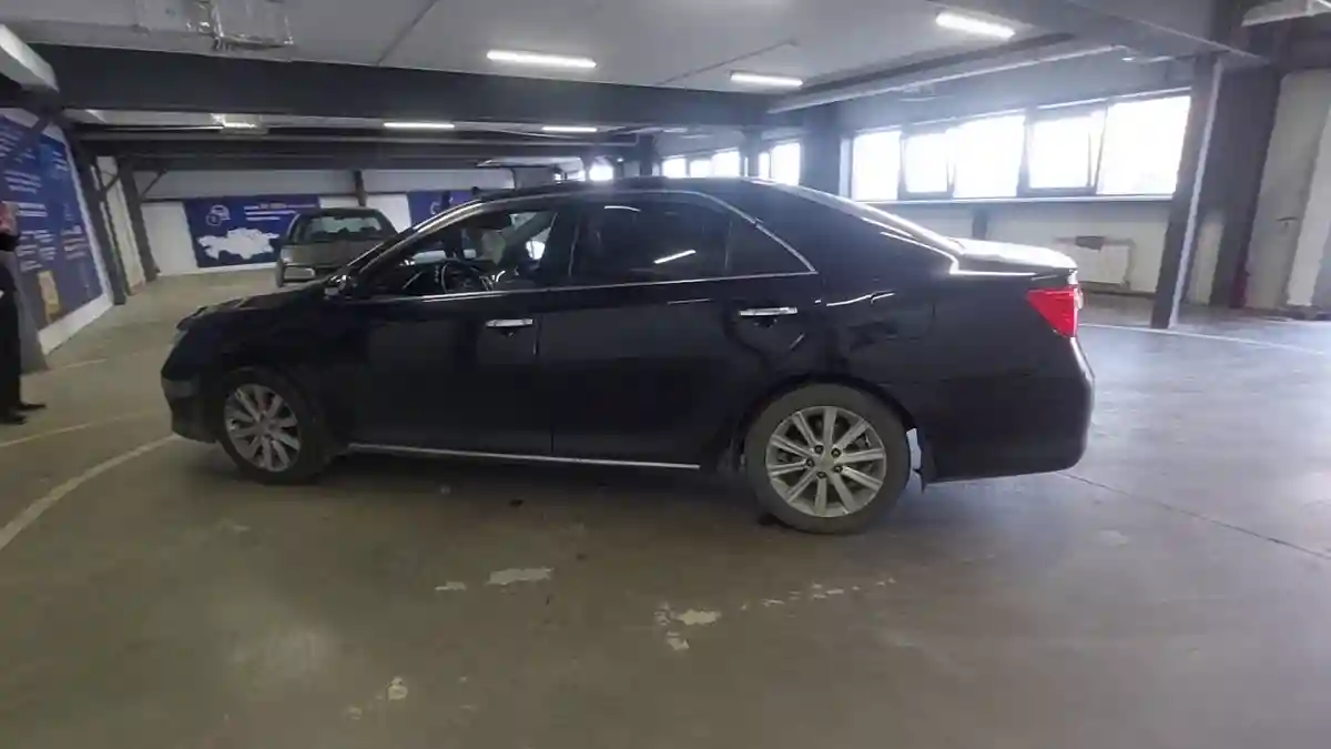 Toyota Camry 2013 года за 10 500 000 тг. в Астана