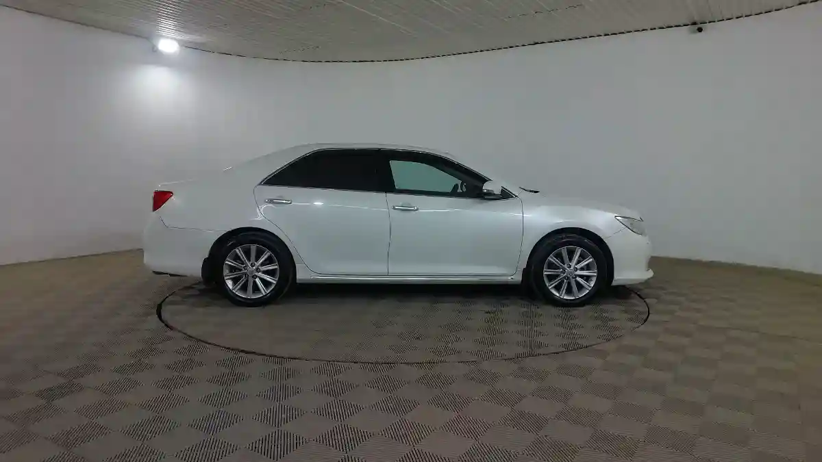 Toyota Camry 2014 года за 10 920 000 тг. в Шымкент