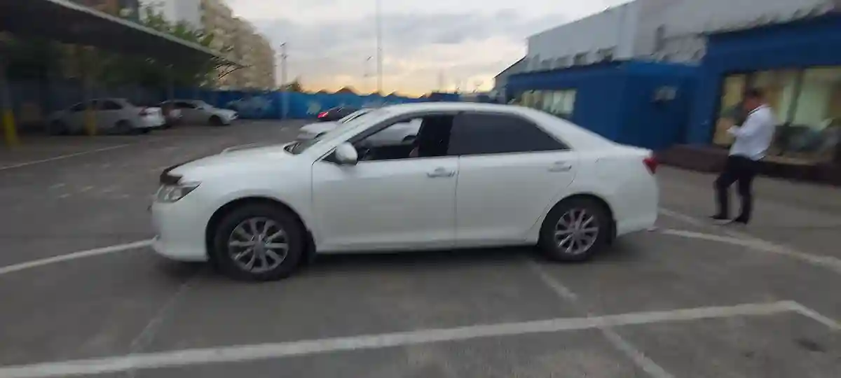 Toyota Camry 2014 года за 9 000 000 тг. в Алматы
