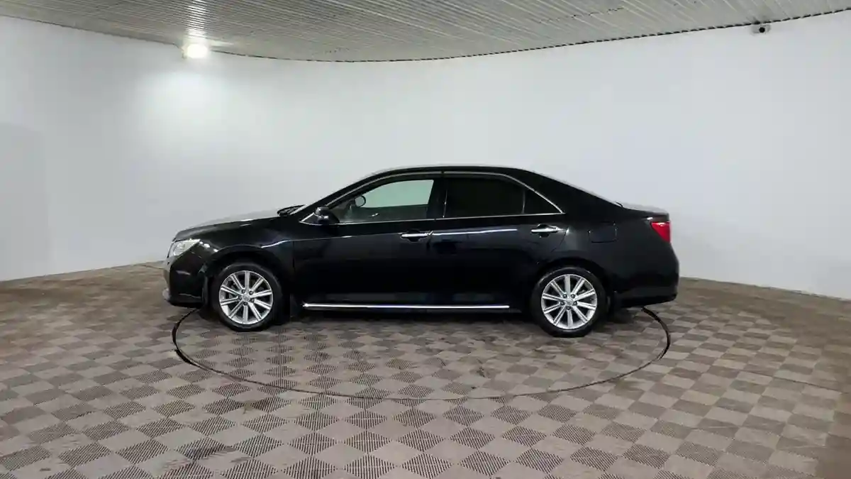 Toyota Camry 2014 года за 10 390 000 тг. в Шымкент