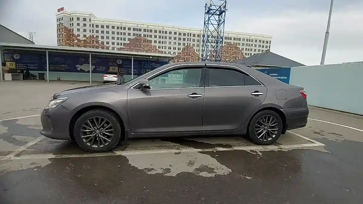 Toyota Camry 2015 года за 11 000 000 тг. в Шымкент