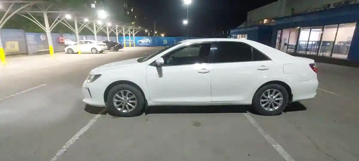 Toyota Camry 2015 года за 11 500 000 тг. в Алматы