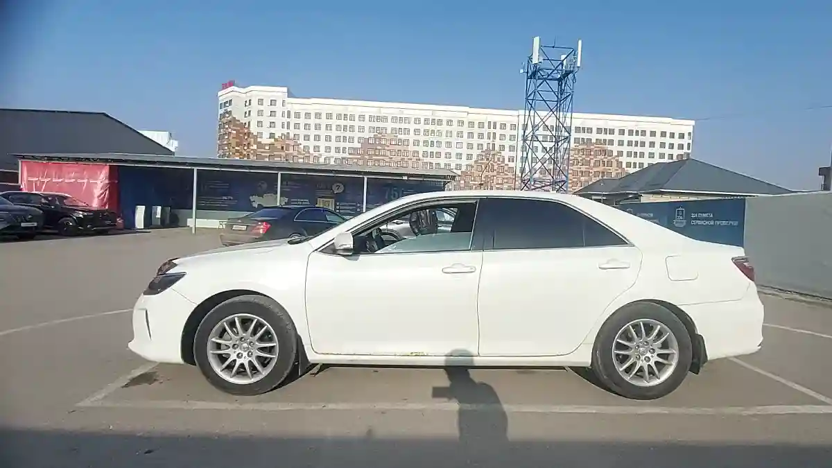 Toyota Camry 2015 года за 10 000 000 тг. в Шымкент