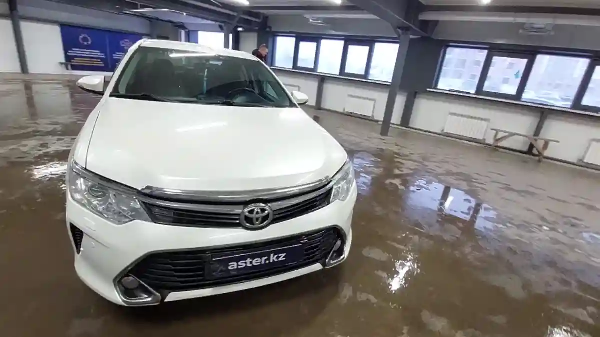 Toyota Camry 2016 года за 10 500 000 тг. в Астана