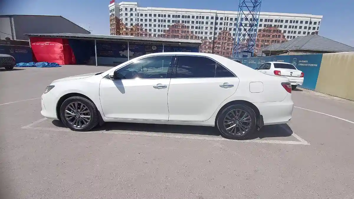 Toyota Camry 2016 года за 12 500 000 тг. в Шымкент