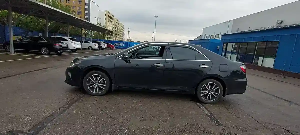 Toyota Camry 2017 года за 12 500 000 тг. в Алматы