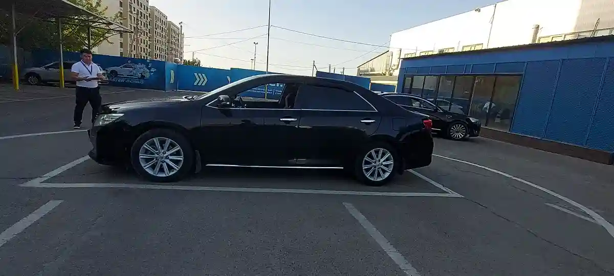 Toyota Camry 2013 года за 9 000 000 тг. в Алматы