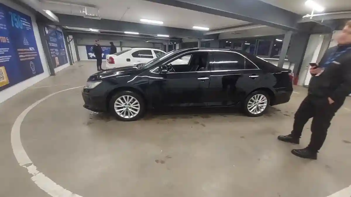 Toyota Camry 2015 года за 10 000 000 тг. в Астана