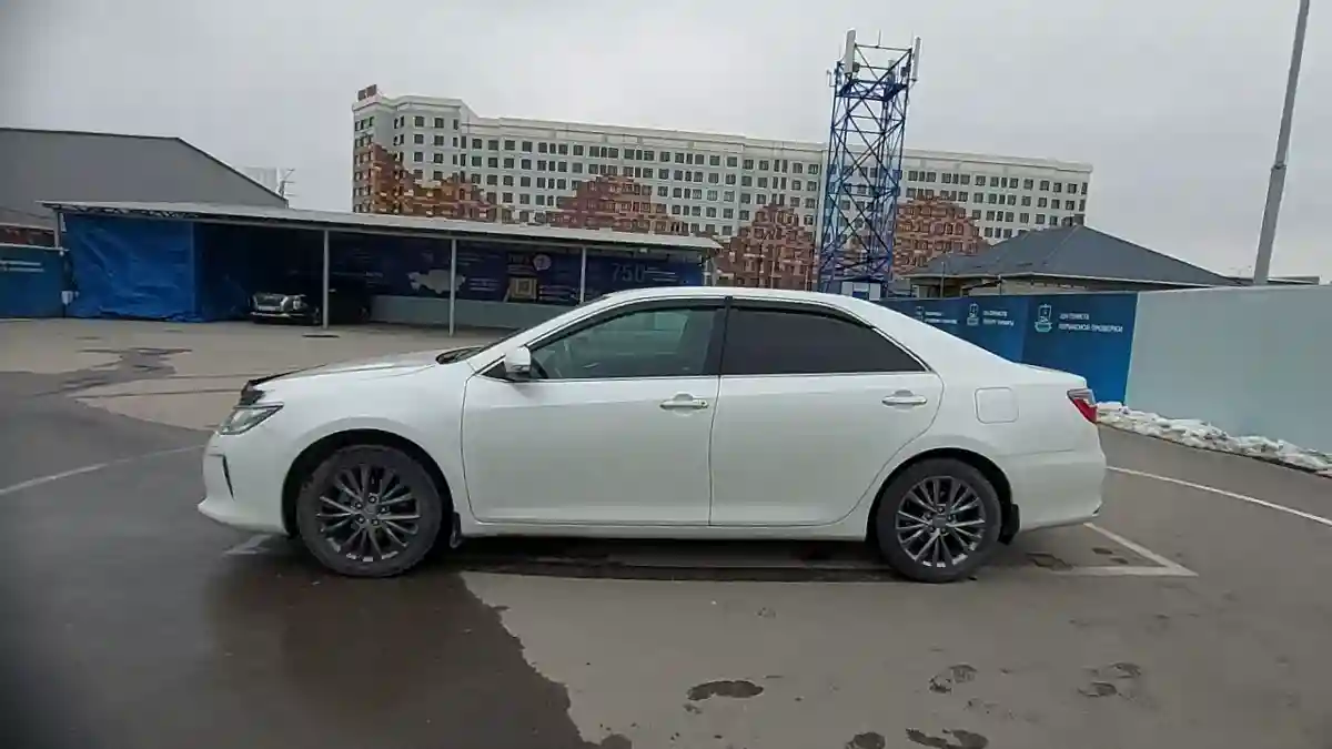 Toyota Camry 2015 года за 11 700 000 тг. в Шымкент