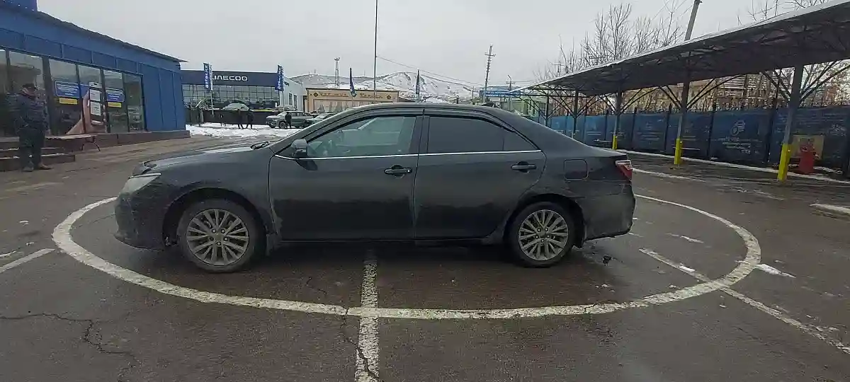 Toyota Camry 2015 года за 10 500 000 тг. в Алматы