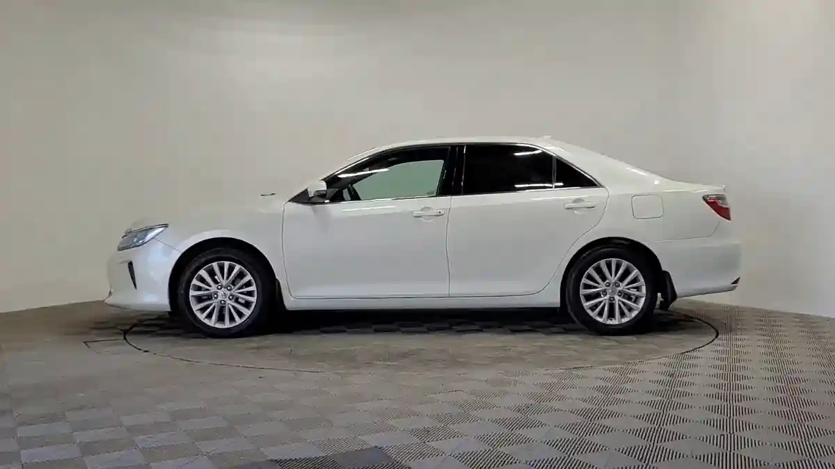 Toyota Camry 2017 года за 11 750 000 тг. в Алматы