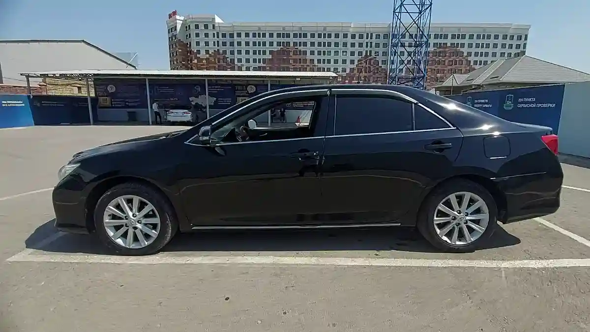 Toyota Camry 2013 года за 10 500 000 тг. в Шымкент