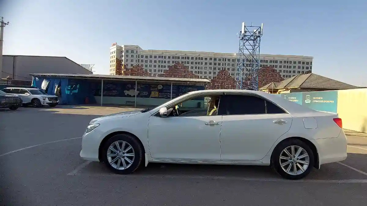 Toyota Camry 2014 года за 11 000 000 тг. в Шымкент