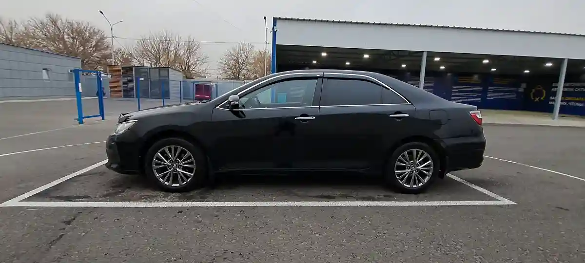 Toyota Camry 2015 года за 10 490 000 тг. в Алматы