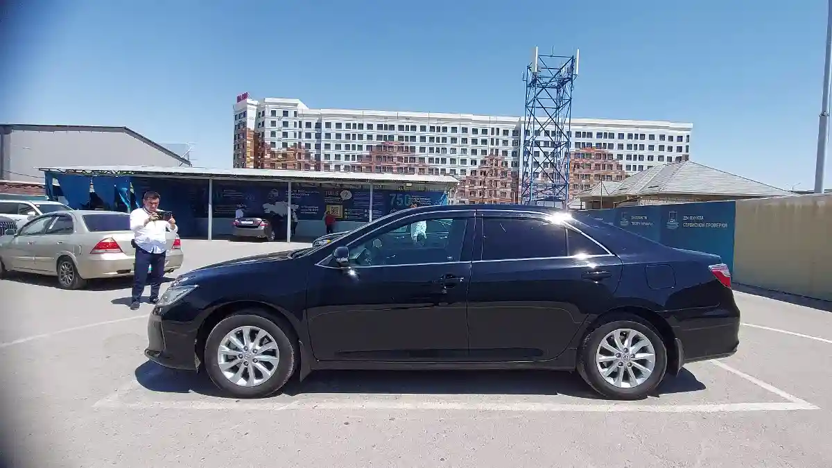 Toyota Camry 2016 года за 12 500 000 тг. в Шымкент