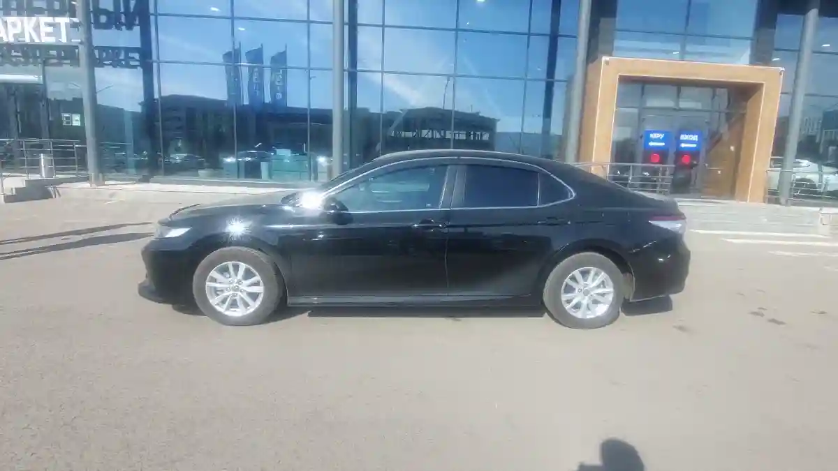 Toyota Camry 2020 года за 17 000 000 тг. в Астана