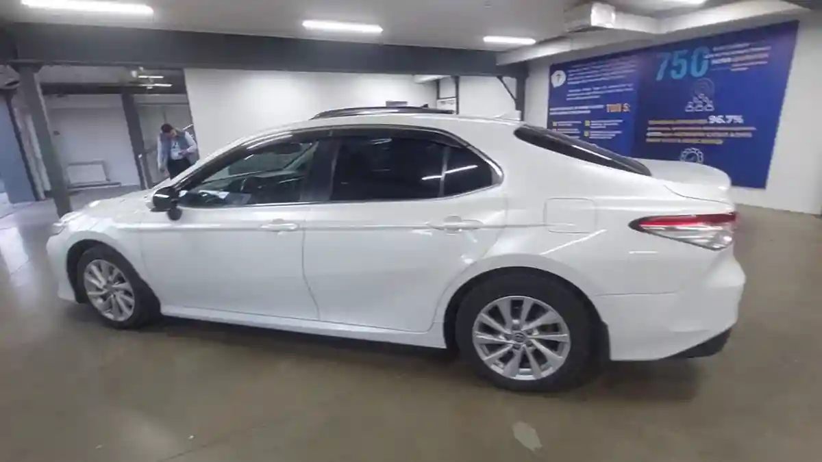 Toyota Camry 2018 года за 11 500 000 тг. в Астана