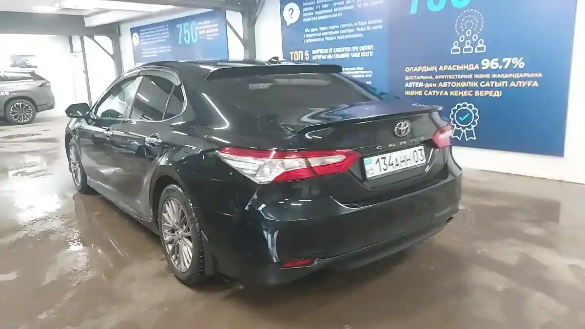 Toyota Camry 2018 года за 12 000 000 тг. в Астана