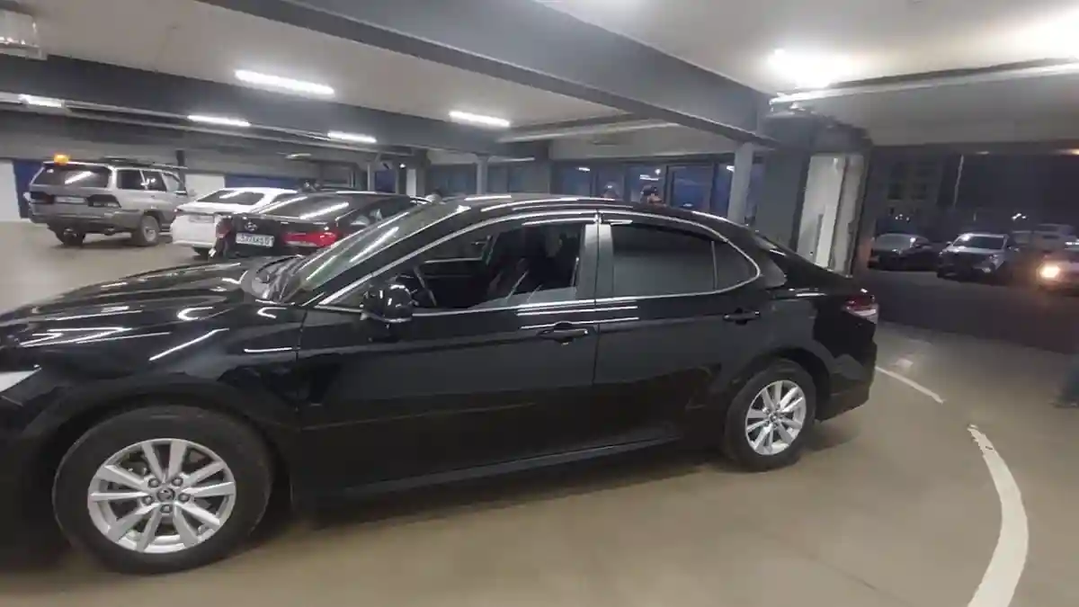 Toyota Camry 2019 года за 14 000 000 тг. в Астана