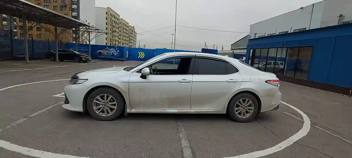 Toyota Camry 2019 года за 12 000 000 тг. в Алматы