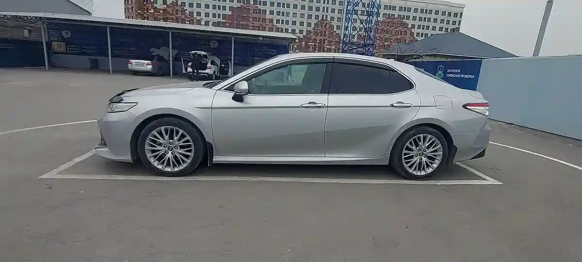 Toyota Camry 2019 года за 15 000 000 тг. в Шымкент