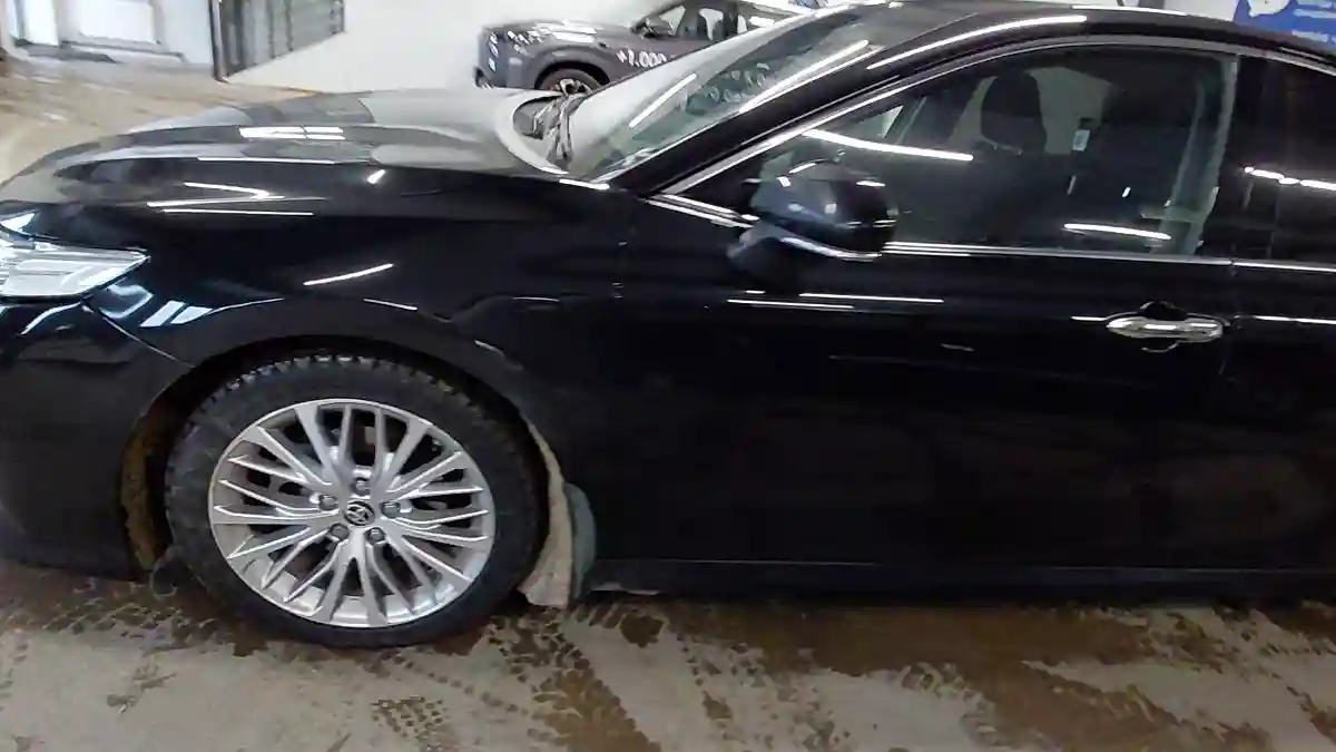 Toyota Camry 2020 года за 14 500 000 тг. в Астана