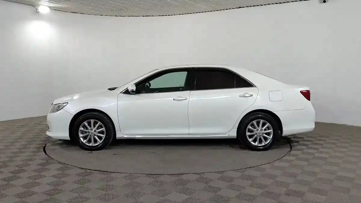 Toyota Camry 2014 года за 8 690 000 тг. в Шымкент