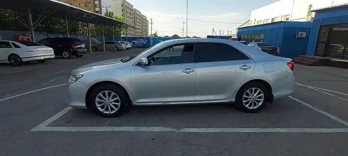 Toyota Camry 2014 года за 7 000 000 тг. в Алматы
