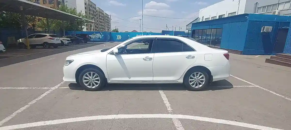 Toyota Camry 2014 года за 7 600 000 тг. в Алматы