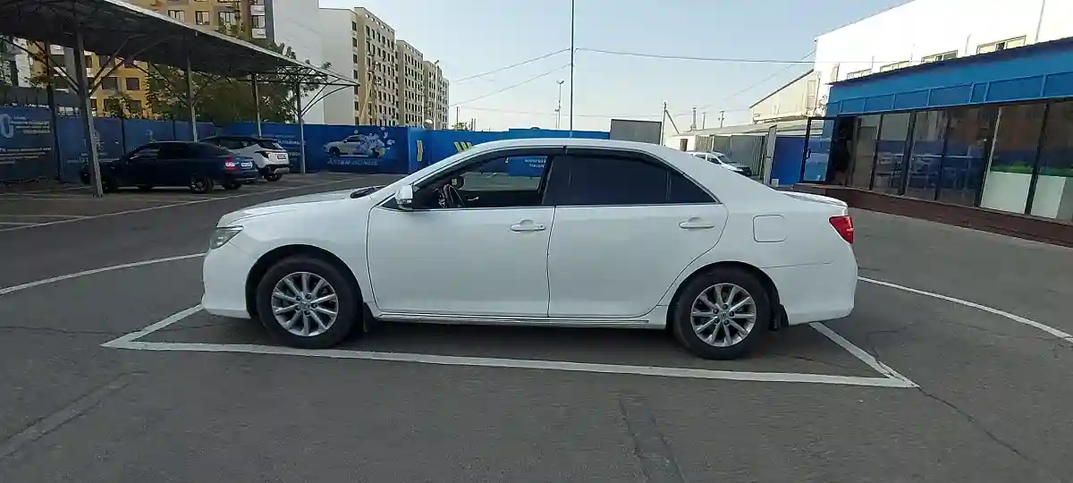 Toyota Camry 2014 года за 8 000 000 тг. в Алматы