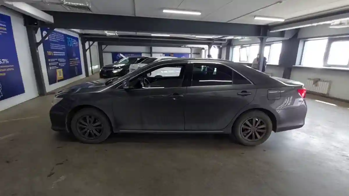 Toyota Camry 2013 года за 8 500 000 тг. в Астана