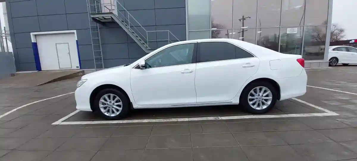 Toyota Camry 2013 года за 7 690 000 тг. в Уральск