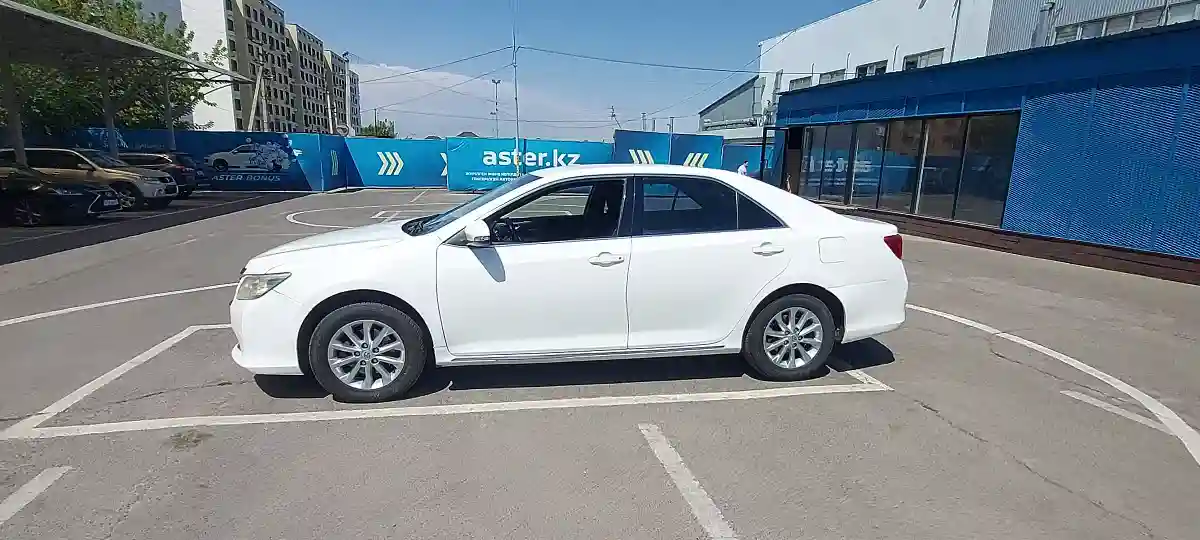 Toyota Camry 2014 года за 8 350 000 тг. в Алматы