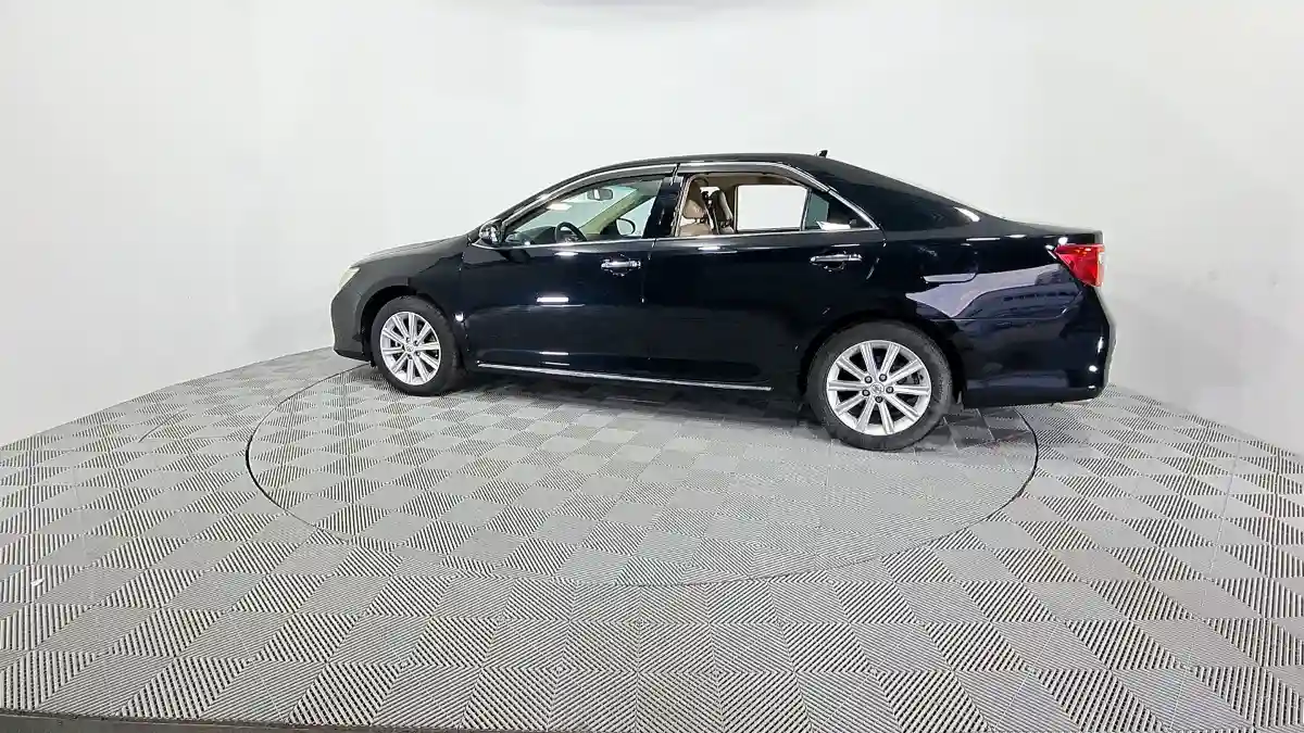 Toyota Camry 2012 года за 9 990 000 тг. в Астана