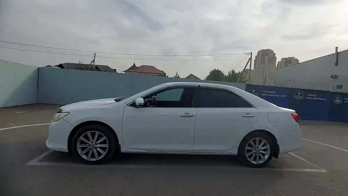 Toyota Camry 2013 года за 9 500 000 тг. в Шымкент